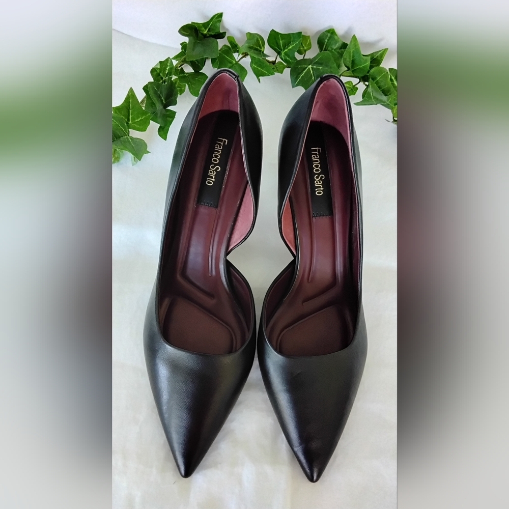 Franco Sarto Tana Black Pointed Toe Leather Pumps with Burgundy Lining